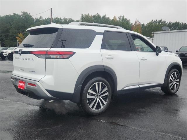 new 2025 Nissan Pathfinder car, priced at $43,285
