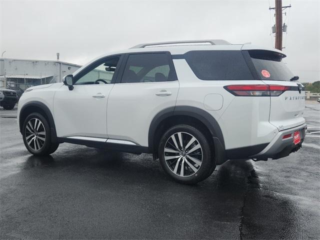 new 2025 Nissan Pathfinder car, priced at $43,285