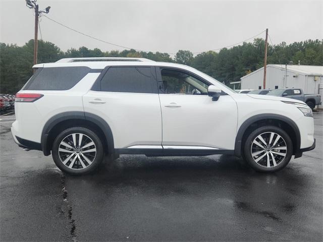 new 2025 Nissan Pathfinder car, priced at $43,285