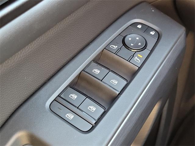 new 2025 Nissan Pathfinder car, priced at $38,661