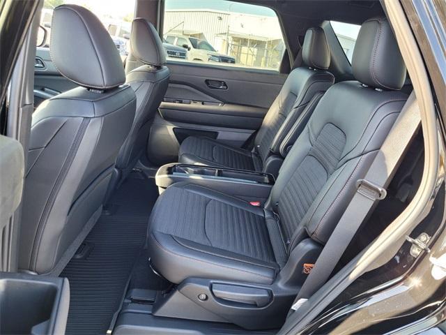 new 2025 Nissan Pathfinder car, priced at $38,661