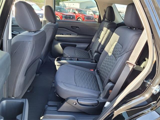 new 2025 Nissan Pathfinder car, priced at $35,209