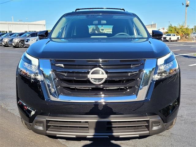 new 2025 Nissan Pathfinder car, priced at $35,209