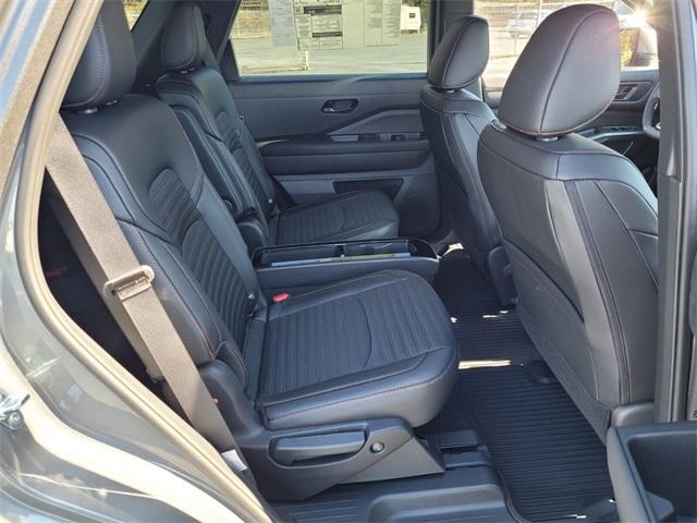 new 2025 Nissan Pathfinder car, priced at $38,661