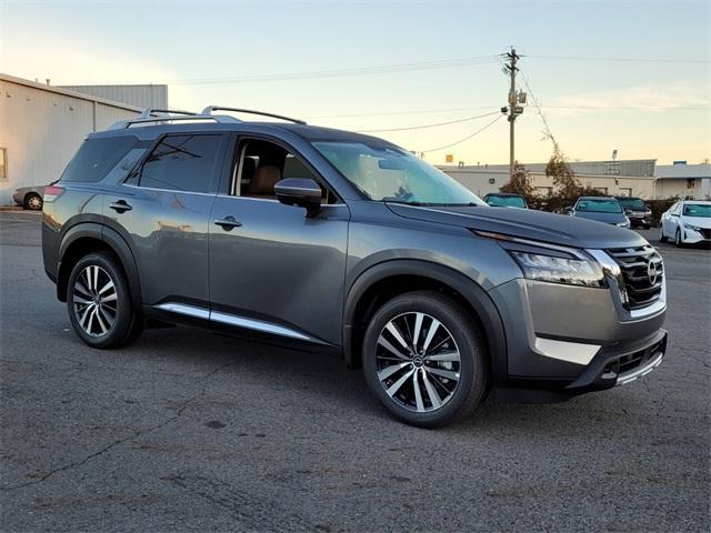 new 2025 Nissan Pathfinder car, priced at $51,605