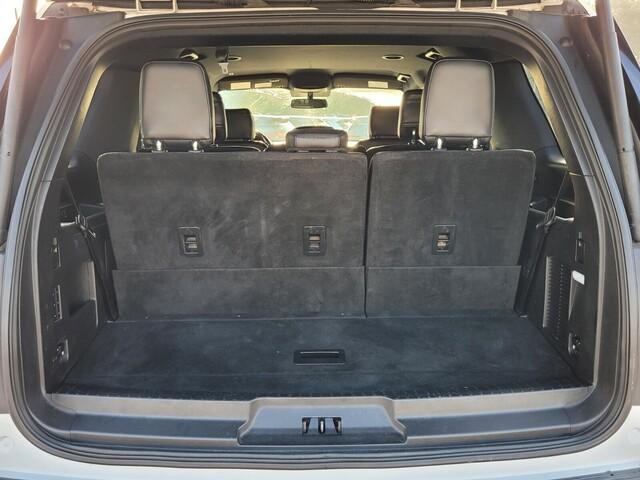 used 2018 Ford Expedition car, priced at $27,900