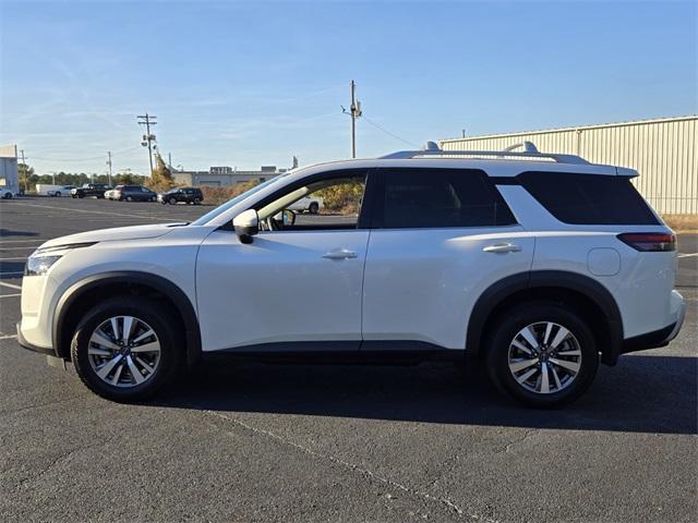 new 2025 Nissan Pathfinder car, priced at $37,930
