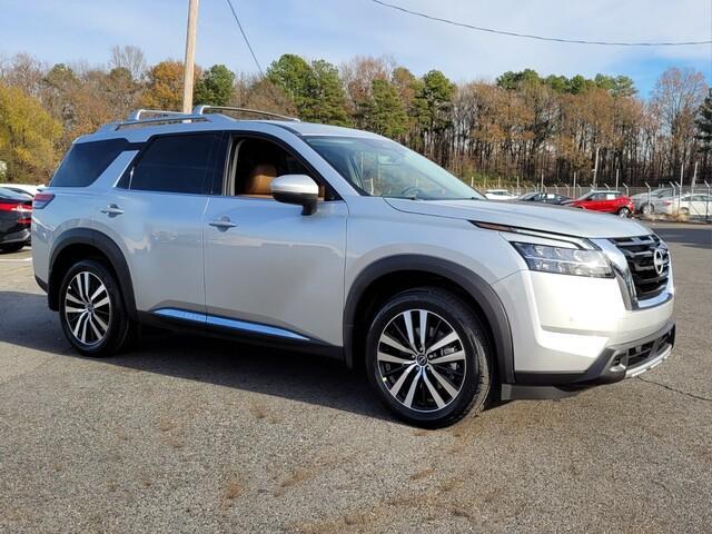 new 2024 Nissan Pathfinder car, priced at $46,290