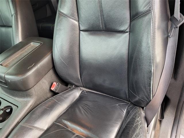 used 2011 Chevrolet Avalanche car, priced at $14,000