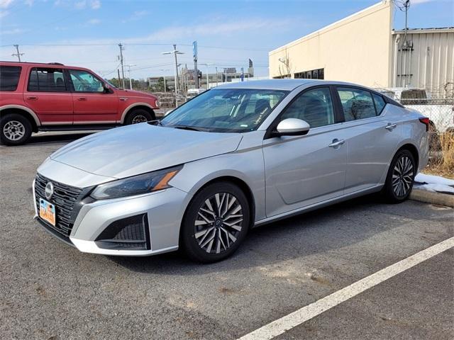 used 2023 Nissan Altima car, priced at $19,900