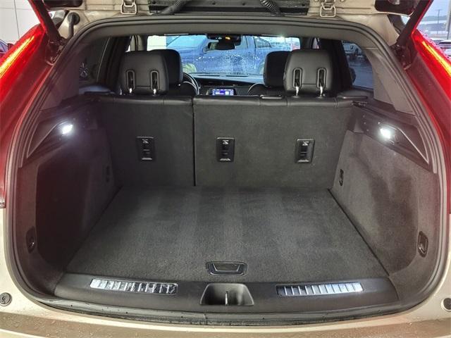 used 2023 Cadillac XT4 car, priced at $22,450