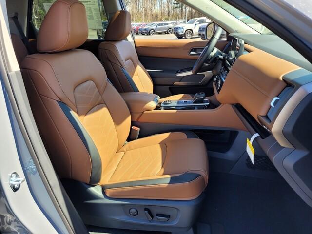 new 2025 Nissan Pathfinder car, priced at $51,255