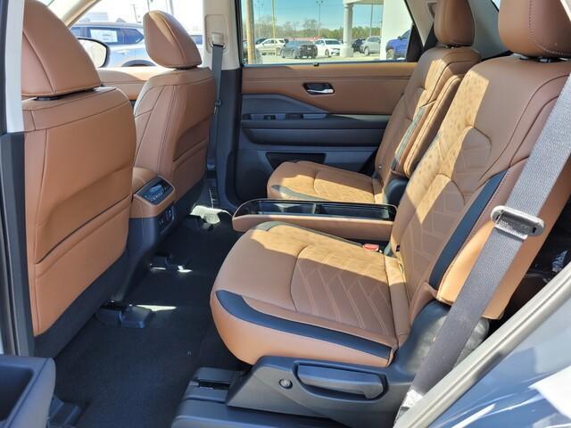 new 2025 Nissan Pathfinder car, priced at $51,255