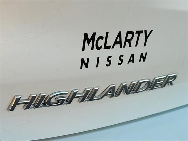 used 2017 Toyota Highlander car, priced at $18,270