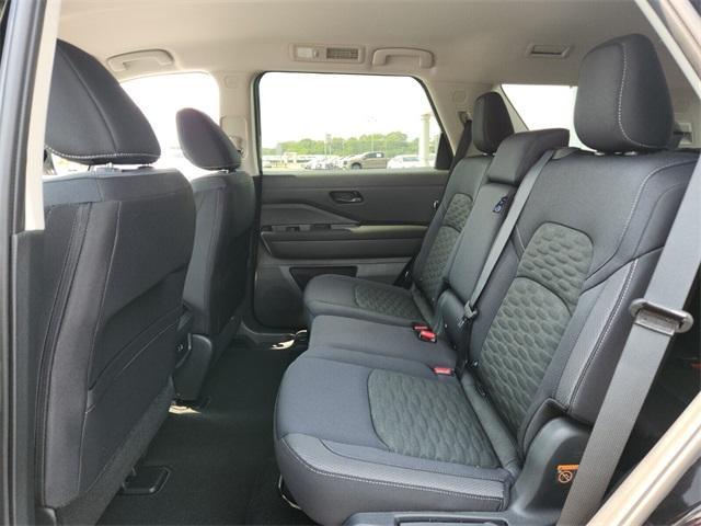 new 2025 Nissan Pathfinder car, priced at $33,375