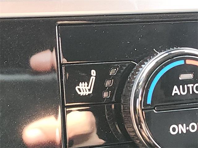 new 2025 Nissan Pathfinder car, priced at $33,375