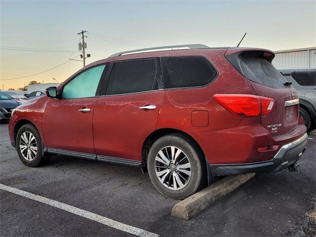 used 2018 Nissan Pathfinder car, priced at $14,000