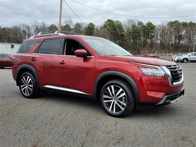 new 2024 Nissan Pathfinder car, priced at $46,925