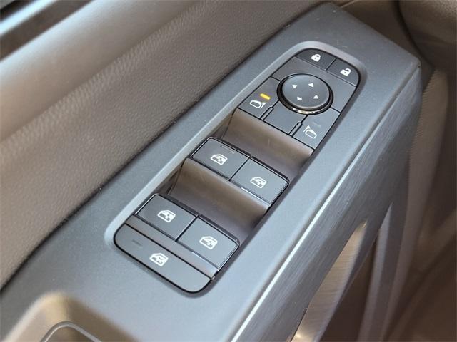 new 2025 Nissan Pathfinder car, priced at $38,582