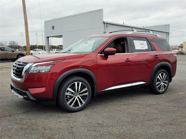 new 2025 Nissan Pathfinder car, priced at $51,040