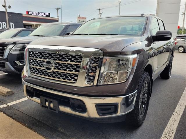 used 2019 Nissan Titan car