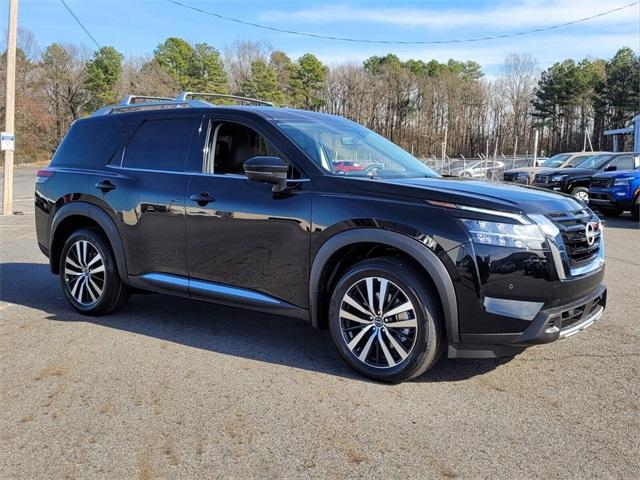 new 2024 Nissan Pathfinder car, priced at $45,560