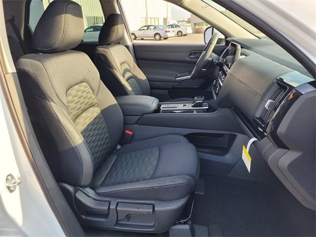 new 2025 Nissan Pathfinder car, priced at $39,794