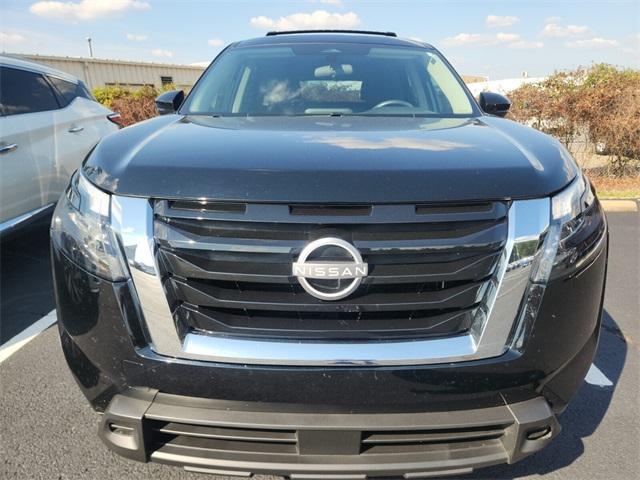 used 2024 Nissan Pathfinder car, priced at $31,900