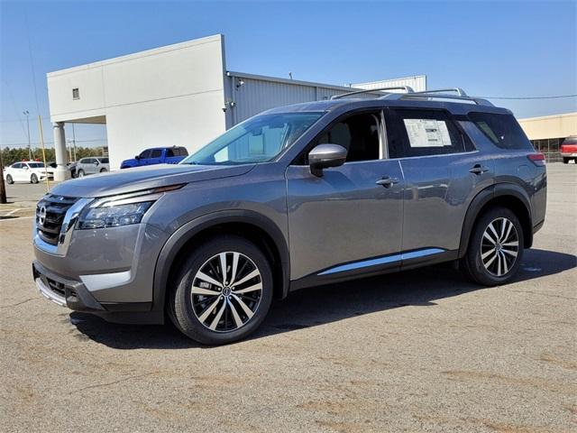 new 2025 Nissan Pathfinder car, priced at $50,875