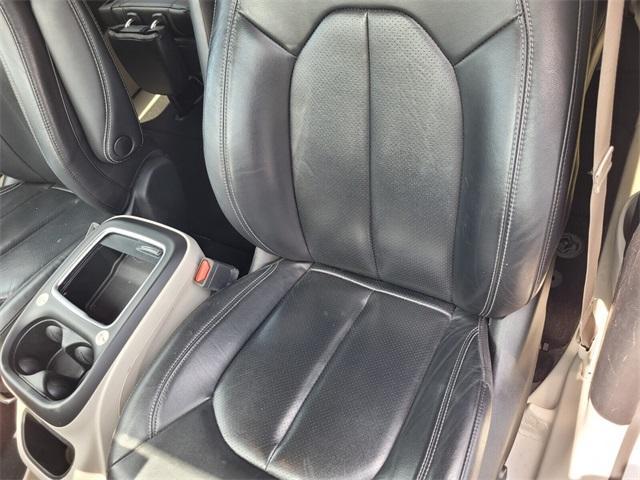 used 2022 Chrysler Pacifica car, priced at $20,950