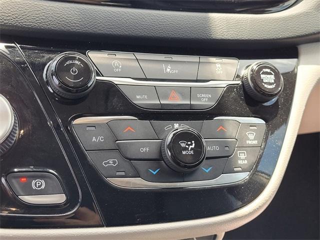used 2022 Chrysler Pacifica car, priced at $20,950