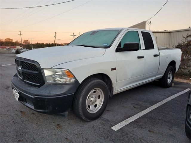 used 2019 Ram 1500 Classic car, priced at $17,900