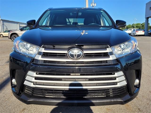 used 2019 Toyota Highlander car, priced at $22,700