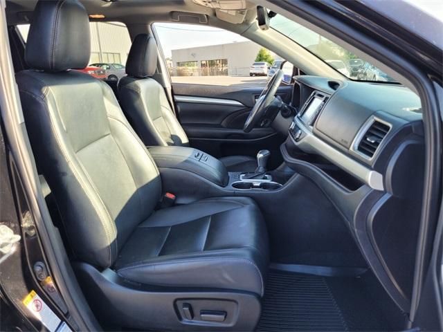 used 2019 Toyota Highlander car, priced at $22,700