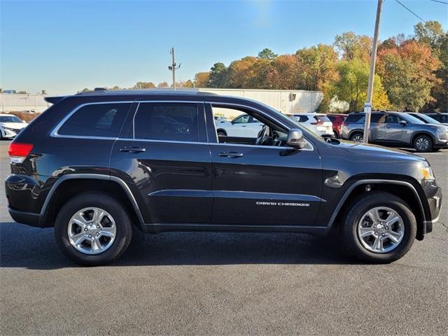 used 2016 Jeep Grand Cherokee car, priced at $11,985