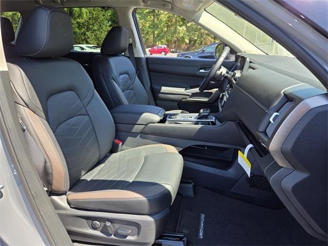 new 2025 Nissan Pathfinder car, priced at $50,556