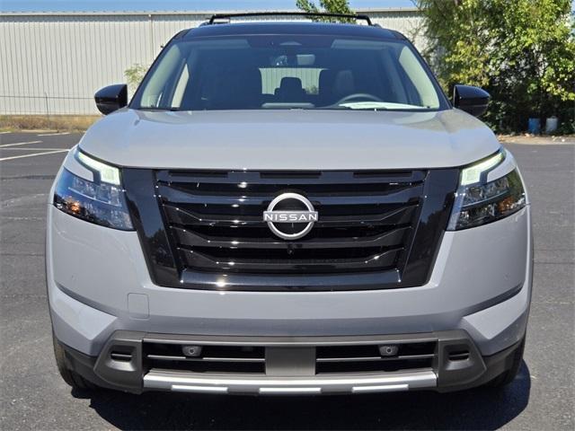new 2025 Nissan Pathfinder car, priced at $50,556