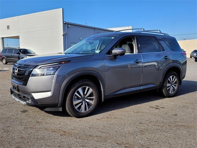 used 2023 Nissan Pathfinder car, priced at $35,900