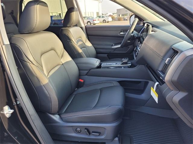 new 2025 Nissan Pathfinder car, priced at $35,600