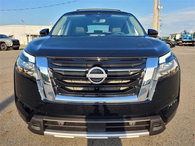 new 2025 Nissan Pathfinder car, priced at $35,600