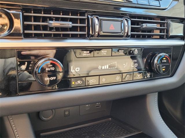 new 2025 Nissan Pathfinder car, priced at $35,600