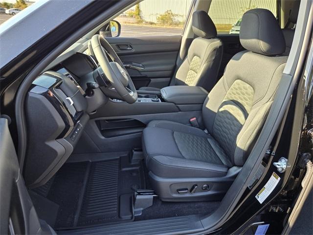 new 2025 Nissan Pathfinder car, priced at $37,076