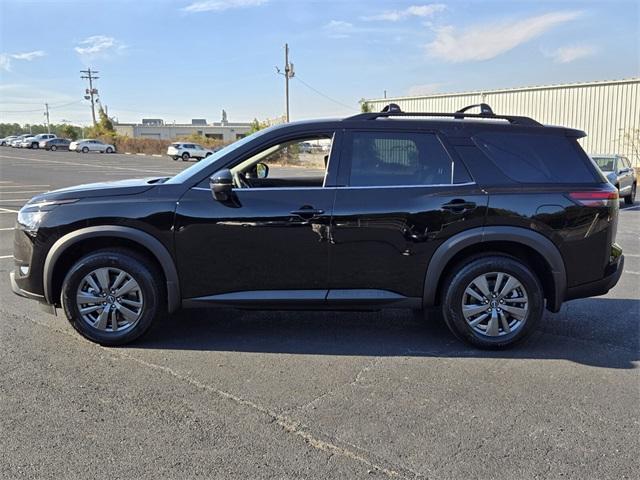 new 2025 Nissan Pathfinder car, priced at $37,076