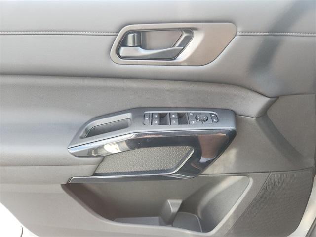 new 2025 Nissan Pathfinder car, priced at $32,081