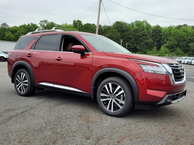 new 2024 Nissan Pathfinder car, priced at $47,270