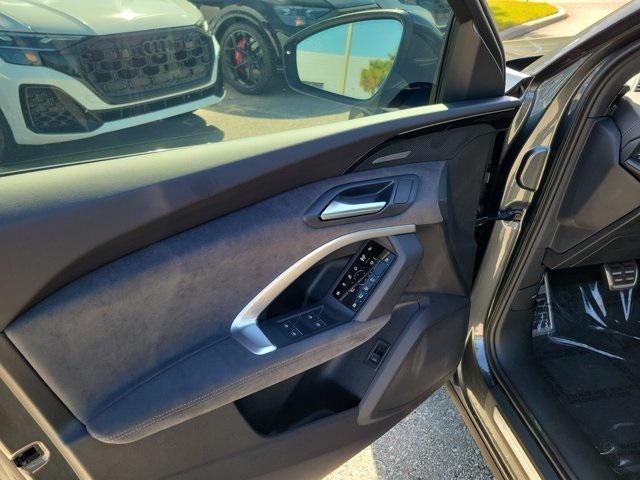 new 2025 Audi SQ5 car