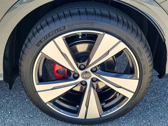 new 2025 Audi SQ5 car