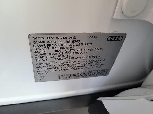 new 2024 Audi SQ5 car