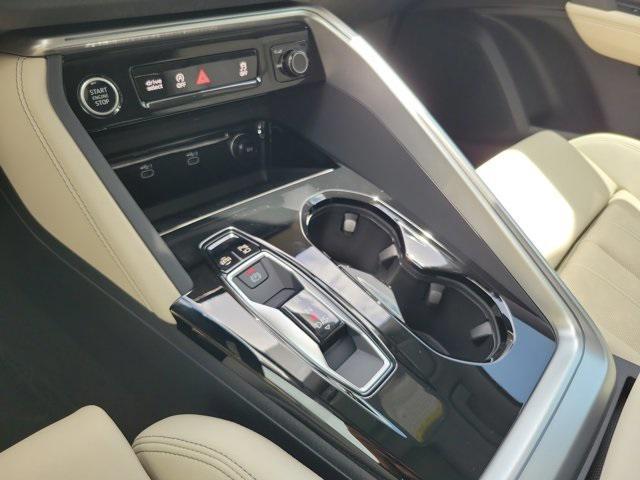 new 2025 Audi Q5 car, priced at $60,860