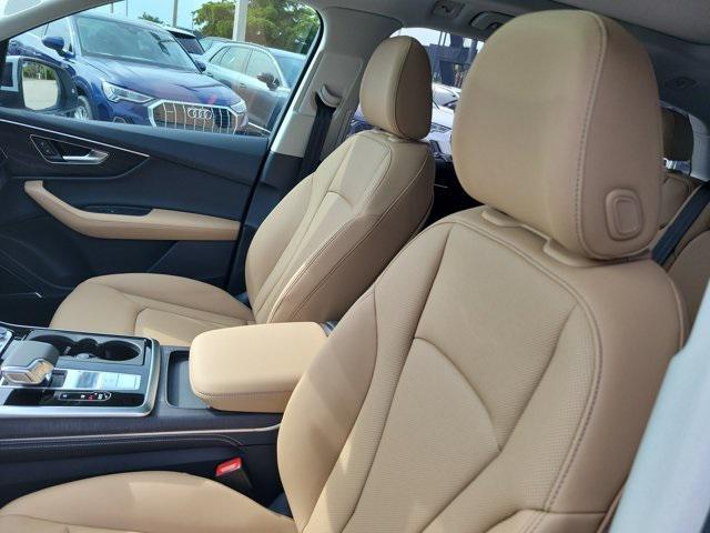 new 2025 Audi Q7 car, priced at $78,805